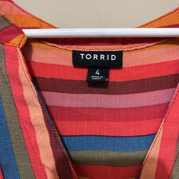 Torrid Multicolor Sleeveless Harper Blouse Size 4 4X Summer Rainbow Stripes - Picture 4 of 8